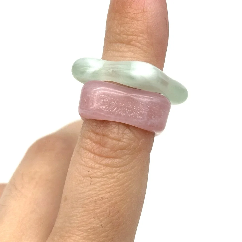 Set of 2 Vintage Y2K Pink and Blue Marbled Acrylic Geometric Square Rings 6 7.5